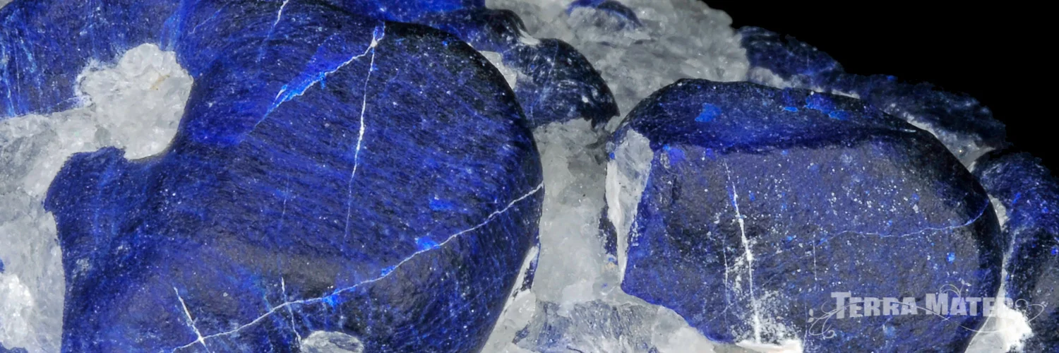 Cristaux de sodalite bruts (Afghanistan)