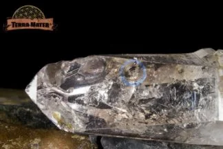 Cristal de quartz à bulles mouvantes