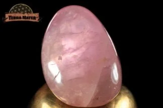 Forme Libre de quartz rose 0,97kg