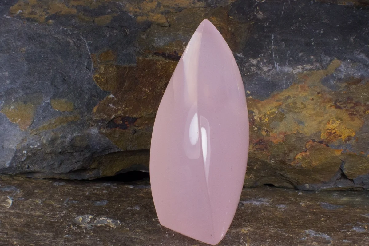 Flamme trièdrique de quartz rose 387 g – Image 5