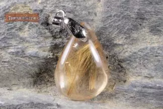 Pendentif de cristal à rutile