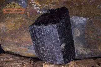 Tourmaline noire brute du Mozambique
