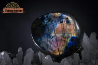 Galet de labradorite de Madagascar