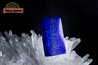 Pendentif en Pavé de lapis lazuli poli et percé de qualité exceptionnelle. Sar e Sang, Afghanistan