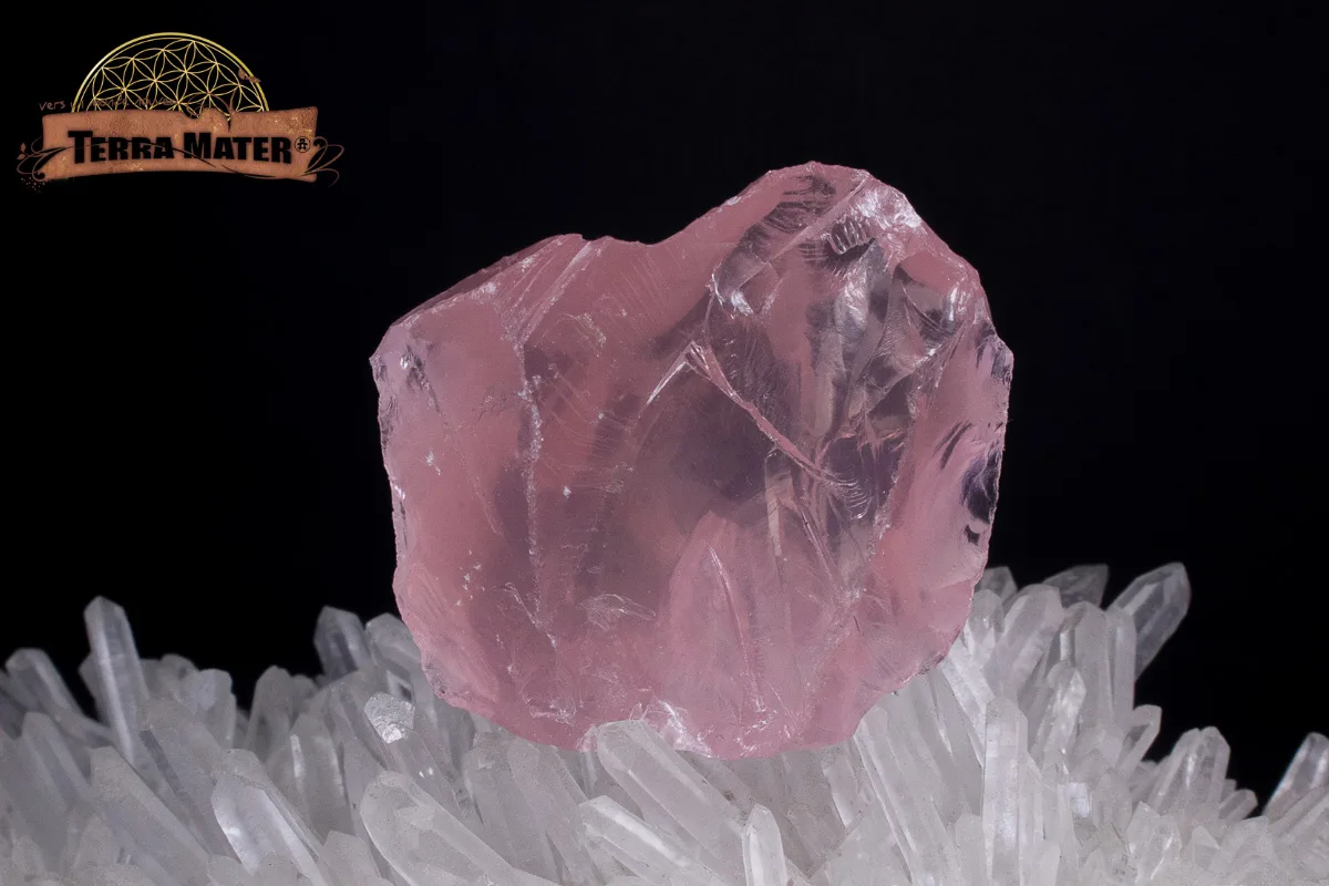 Quartz rose brut de Madagascar de qualité exceptionnelle AAA