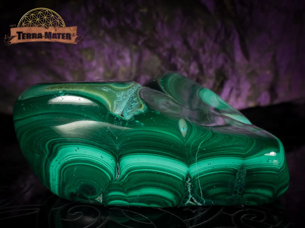 Galet de malachite 134 g - 6 cm – Image 3