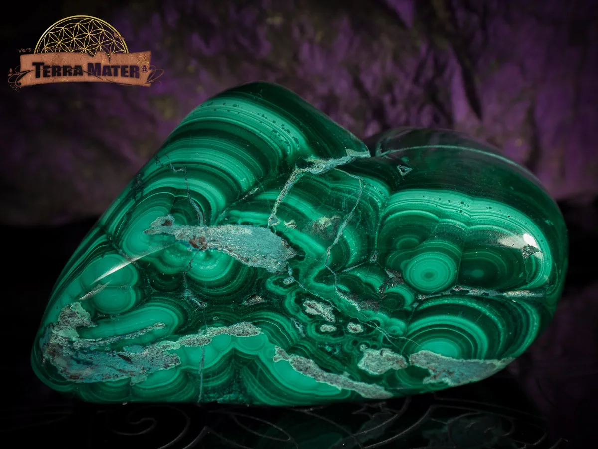 Galet de malachite 134 g - 6 cm – Image 4