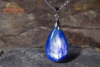 Pendentif de cyanite de qualité AA