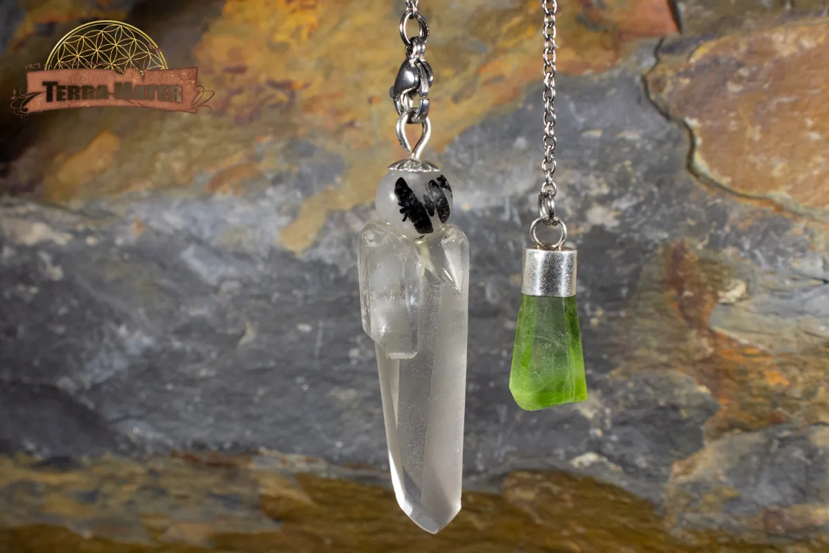 Pendule quartz et péridot - pièce unique réservée
